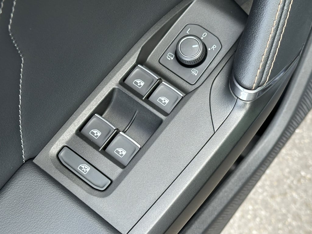 Cupra Leon 1.5 etsi 150pk dsg | camera | led | navi | 18 inch | rijklaar in