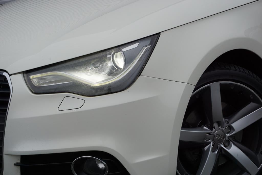 Audi A1 1.4 tfsi ambition pro line business airco / navi / cruise / elektr.