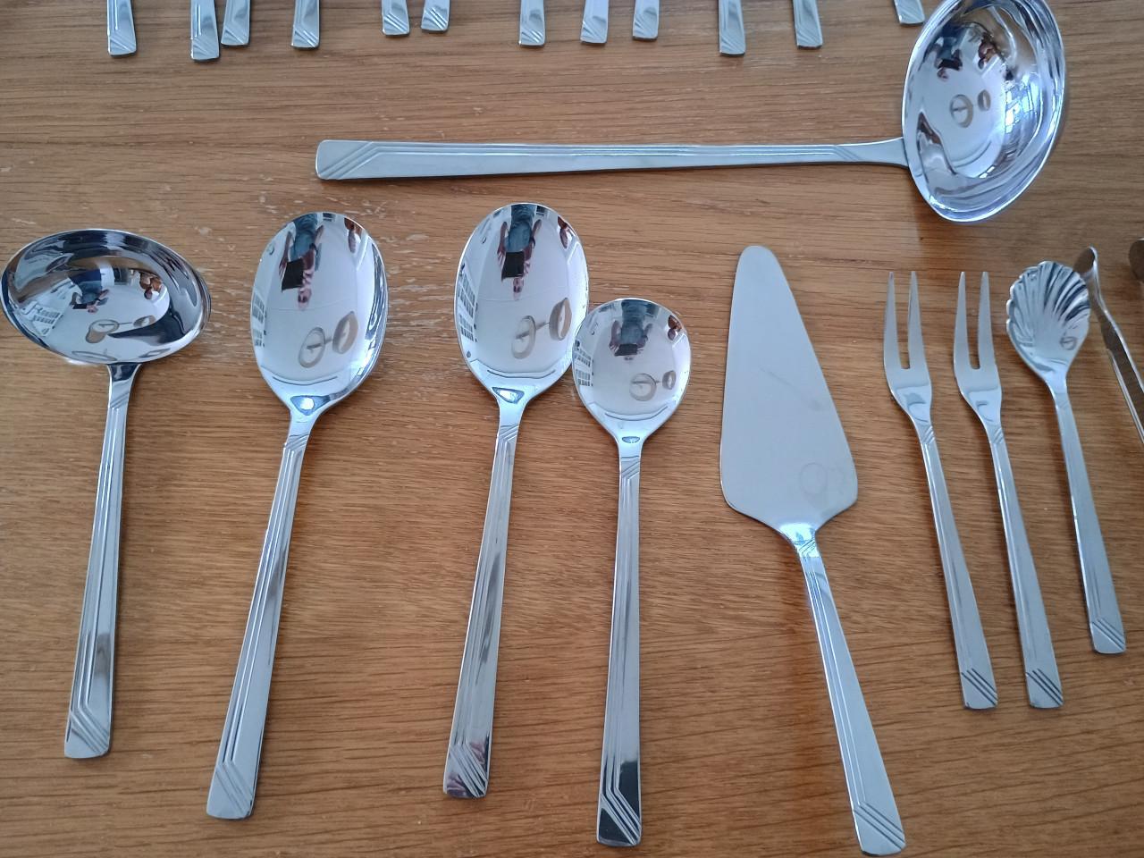 Complete 70 delige bestekset