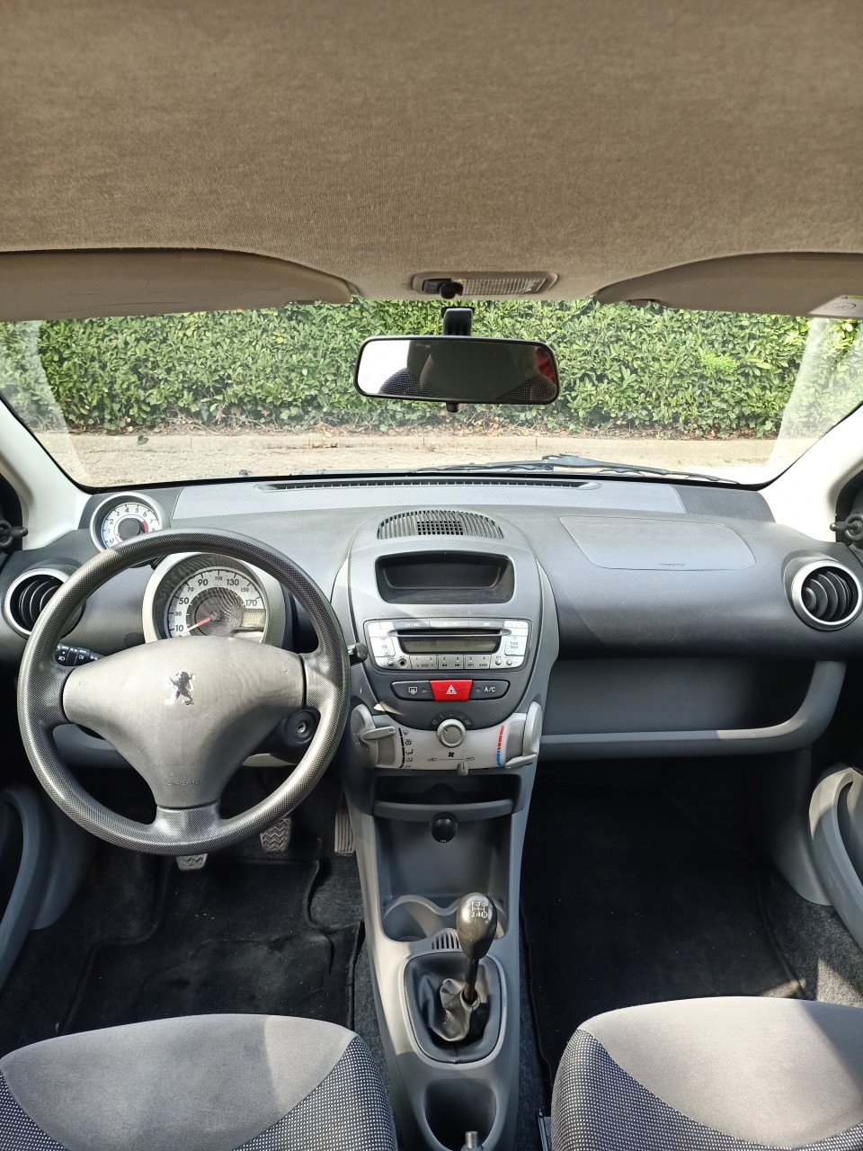 Te koop: nette Peugeot 107 1.0-12V XS