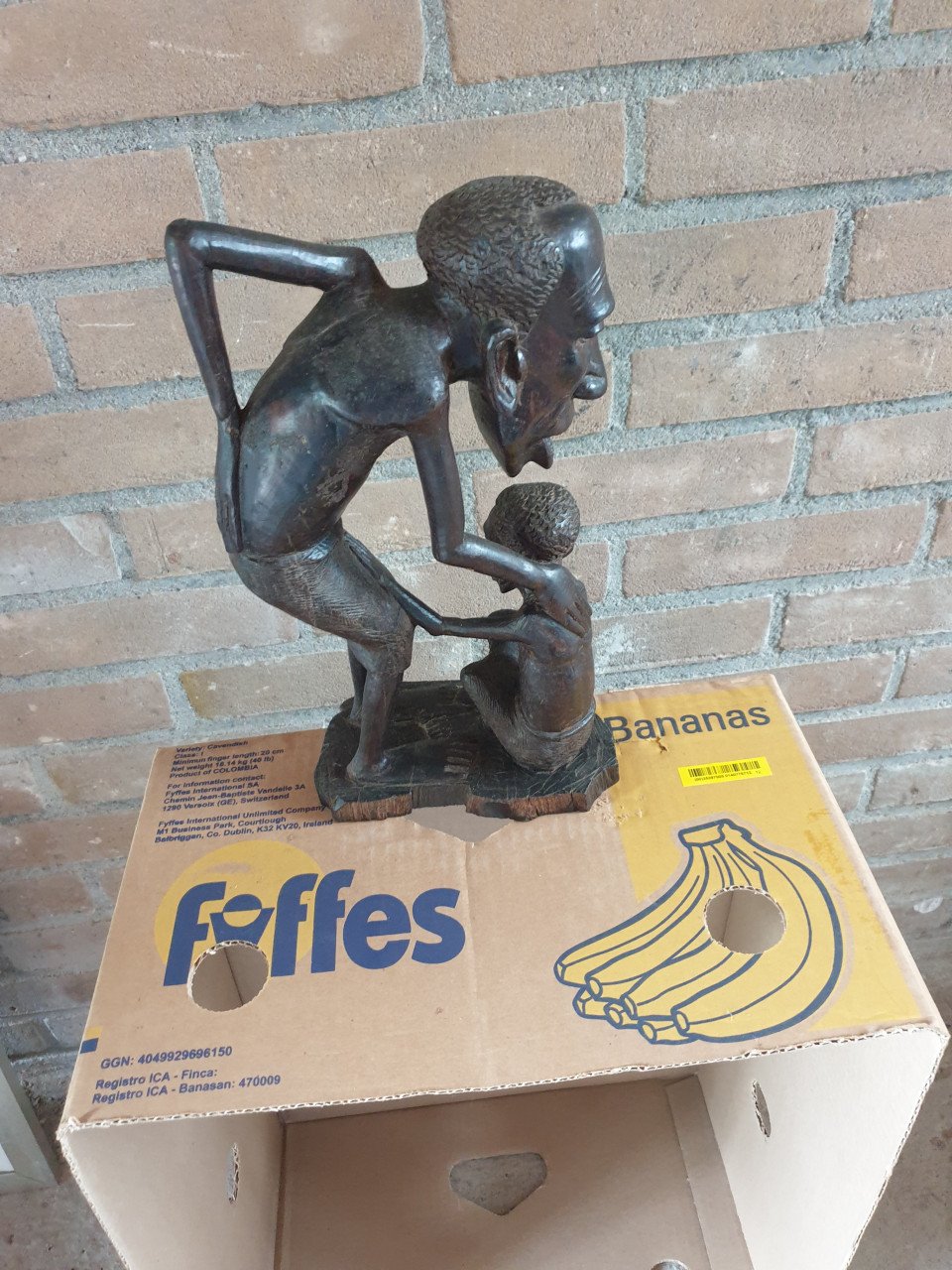 Te koop houten beeldje