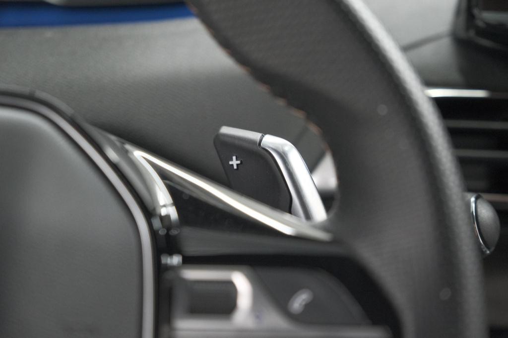 Peugeot 3008 puretech 130 eat8 gt | camera | dodehoekdetectie | adaptieve c