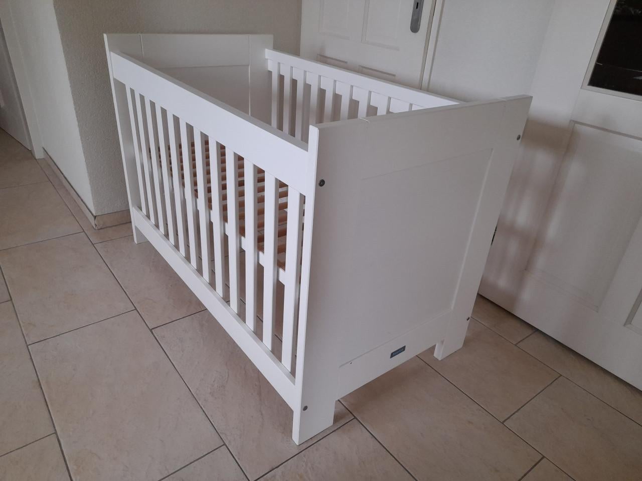 Bopita Ledikantje (in goede staat ) in hoogte verstelbaar!