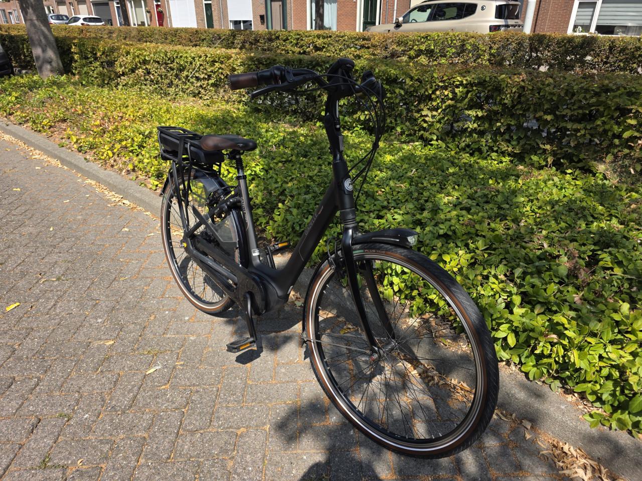 Schitterende Gazelle Orange C8 met Bosch middenmotor