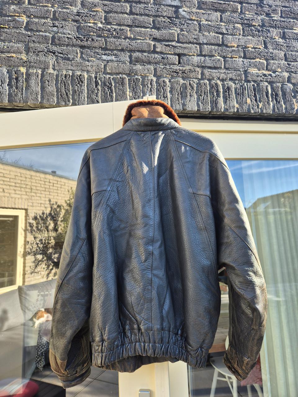 VintageLeren jas met bontkraag