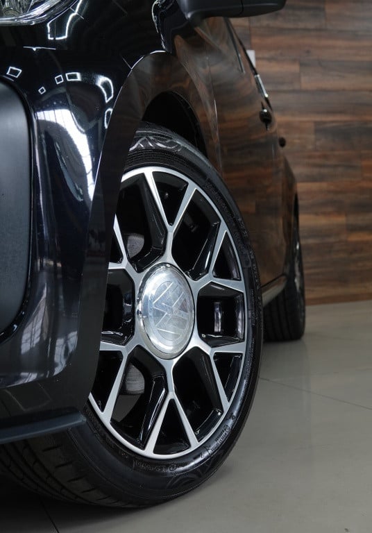 Volkswagen UP! 1.0 tsi high up! | cruise | pdc | bluetooth |