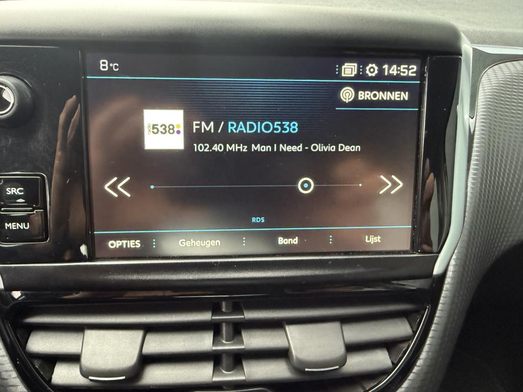 Peugeot 208 1.2 puretech blue lease executive 5-drs