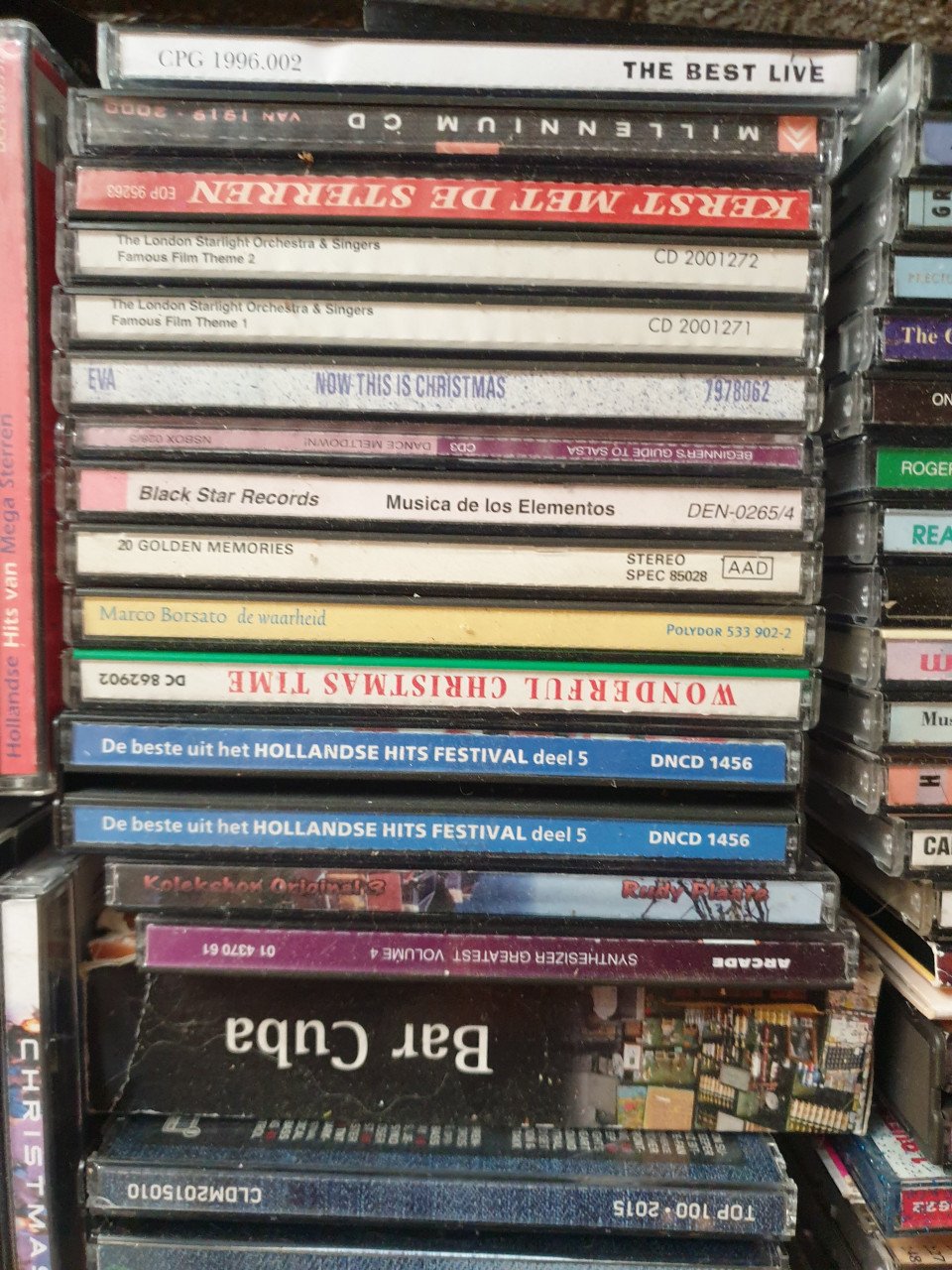3 kratten vol cd's
