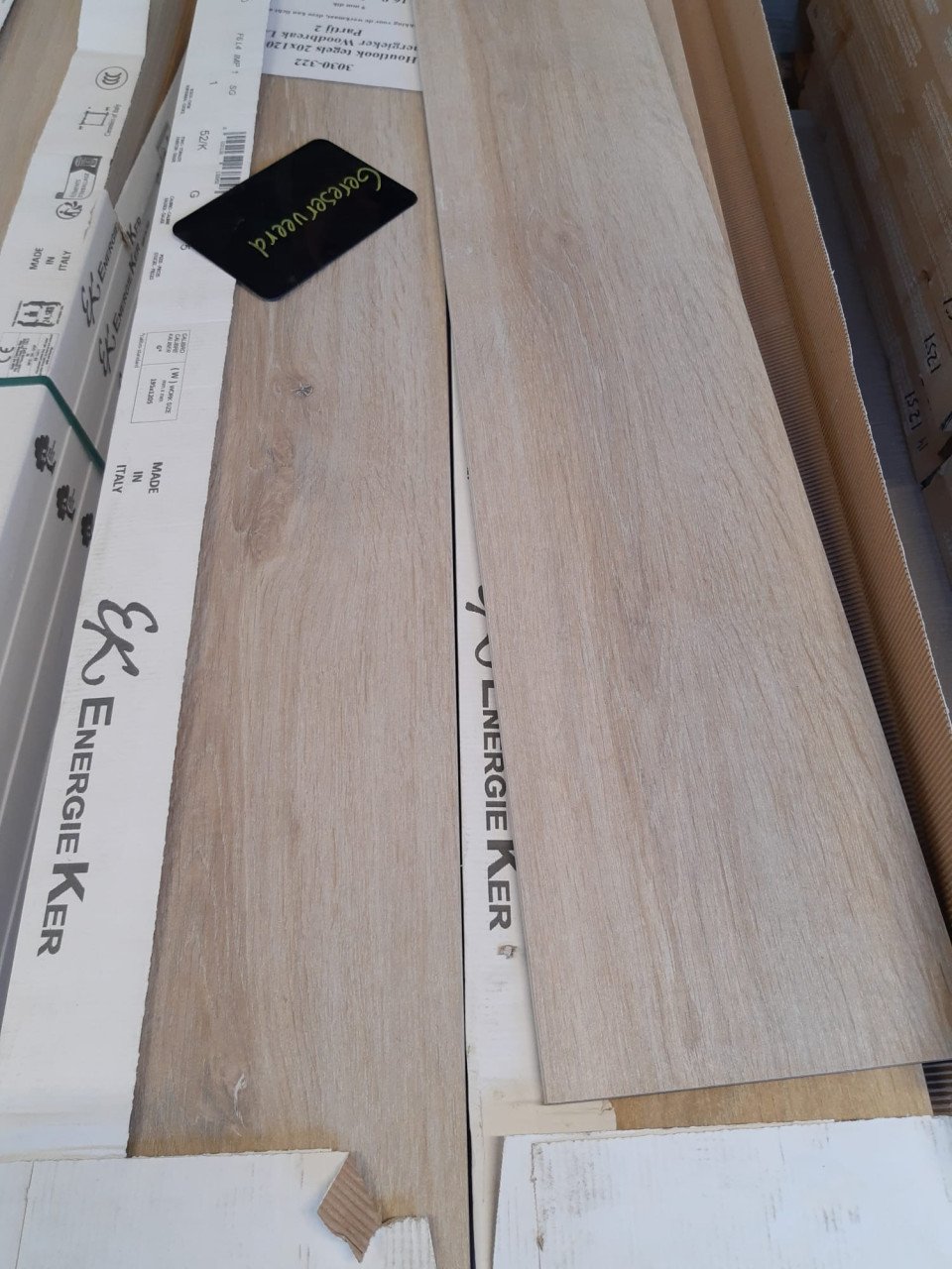 3030-322 ca 16,8 m² houtlook tegels, 20x120 cm van € 54,95/m²  voor