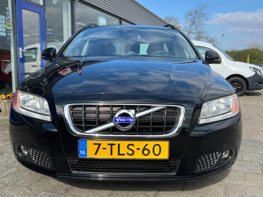 Volvo V70 1.6 d2 kinetic, trekhaak, navi, parkeersensoren enz...