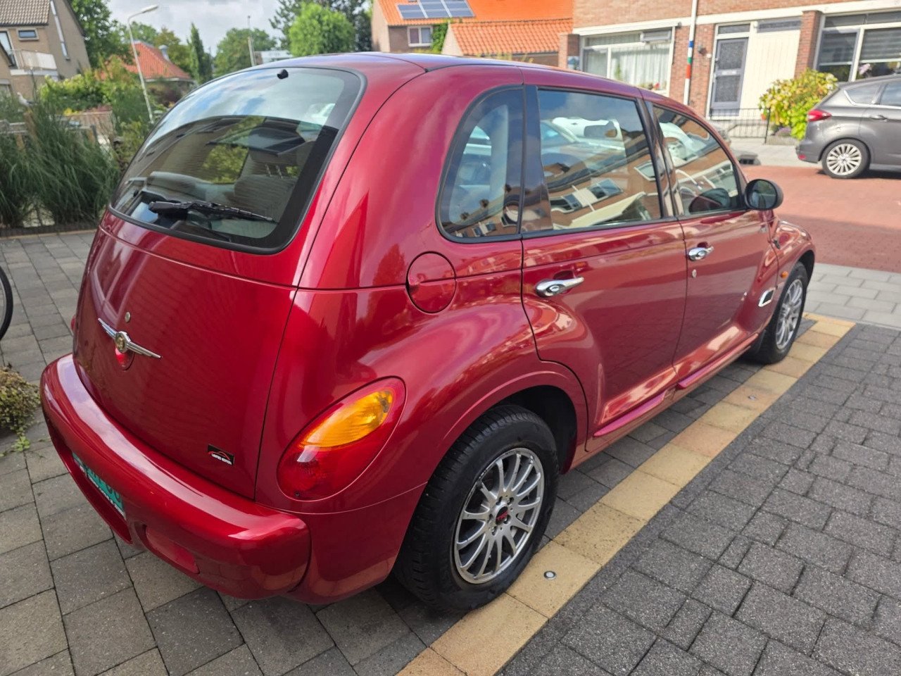 Auto Garant Biedt Aan: Chrysler PT Cruiser 2.0i
