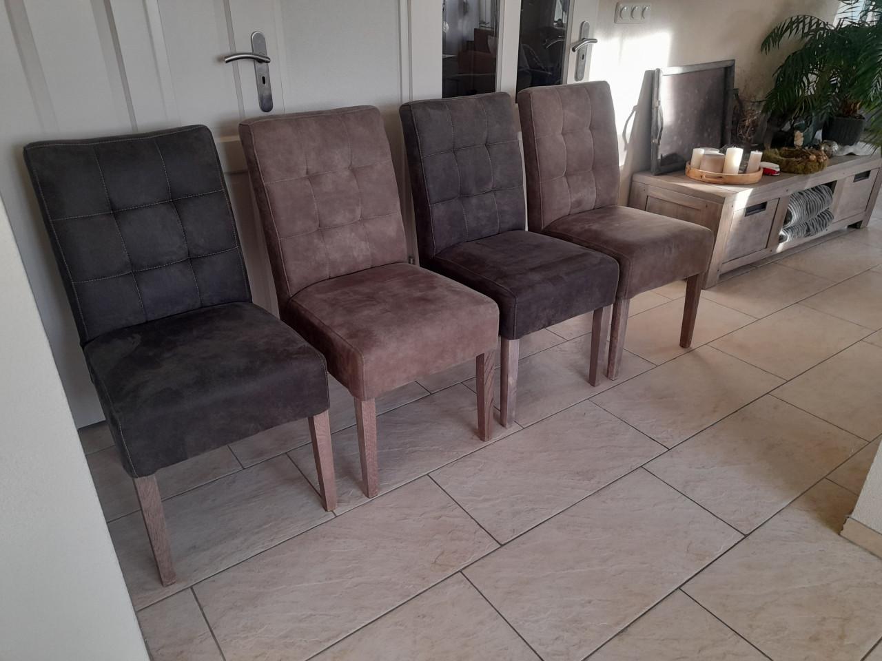 4 Mooie nette stoelen (in goede staat)