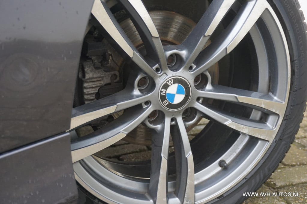 BMW 3-serie touring 320i dynamic executive