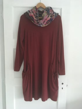Bordeaux rood jurkje maat xl zgan