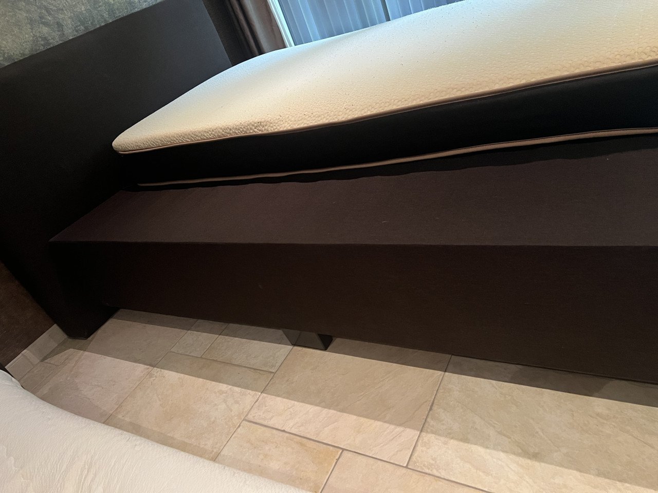 Bed boxspring 1.20 x 2.00 twijfelaar