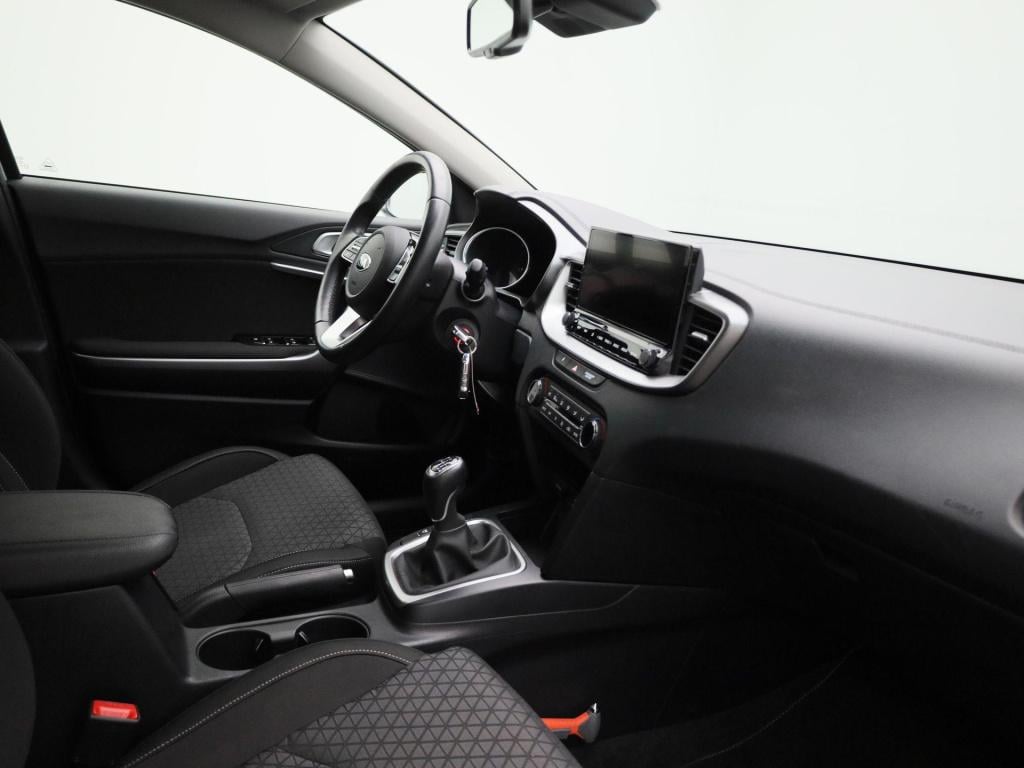 Kia Cee'd 1.0 t-gdi dynamicline | lmv | parkeer sensoren | lage km stand | 