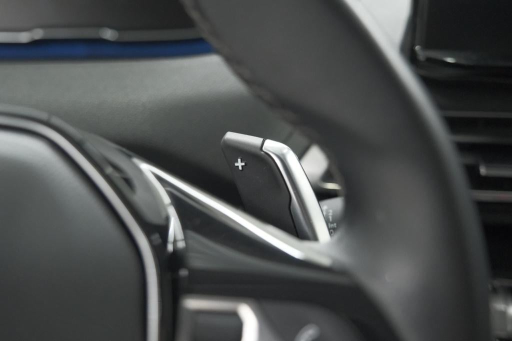 Peugeot 3008 1.6 hybrid 225 blue lease allure | camera | dodehoekdetectie |