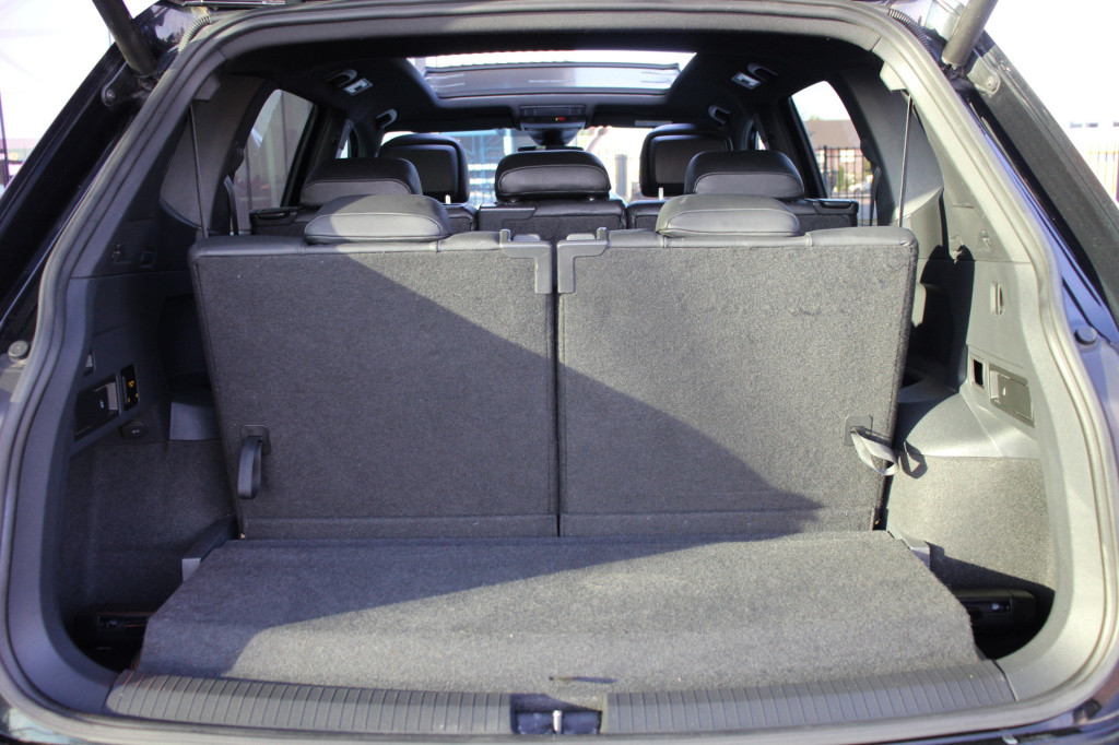 Volkswagen Tiguan Allspace 1.5 tsi highline r-line 7p. pano | acc | el.trek