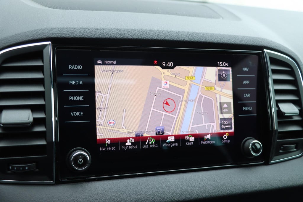 Skoda Karoq 1.5 tsi act sportline business dsg7 150pk