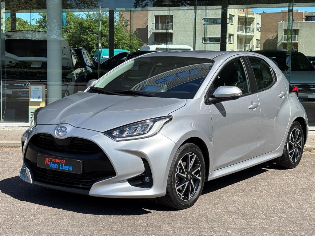 Toyota Yaris 1.5 vvt-i 125pk dynamic| navi| camera|nl auto| unieke km stand