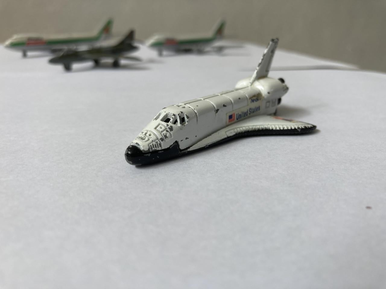 Schabak Boeing 747 Alitalia, ERTL Space Shuttle, Dinkey Toy Hawker Hunter