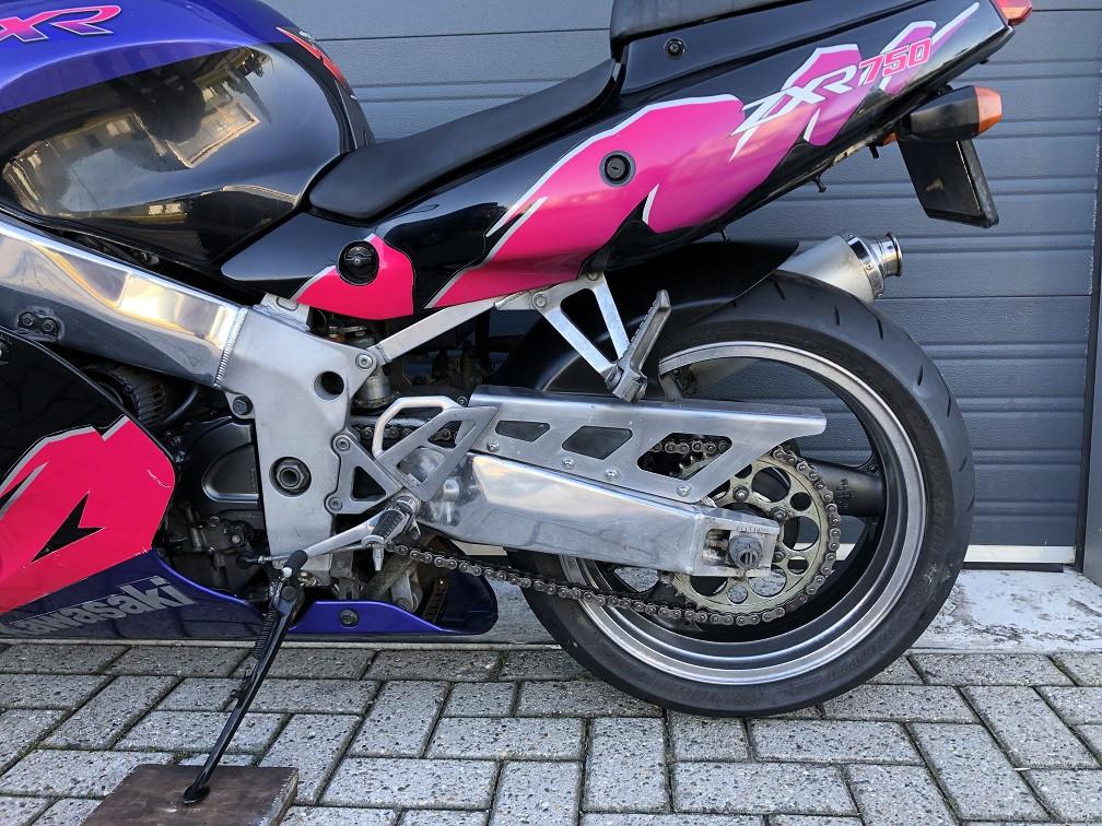 Onverknoeide Kawasaki ZXR750