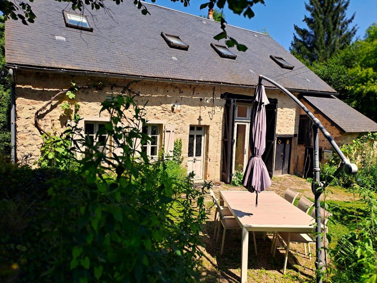 Heel mooi vakantiehuis te huur in Natuurpark de Morvan Frankrijk op 650km
