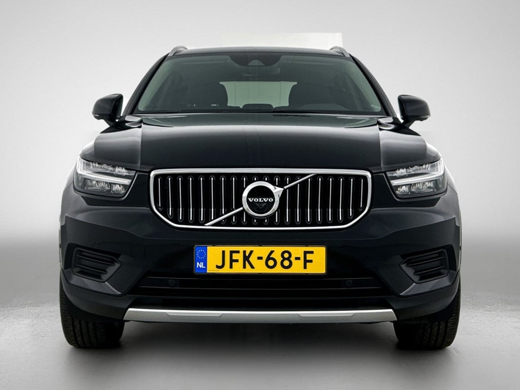 Volvo XC40 1.5 t4 recharge inscription expression | 360 camera | navi