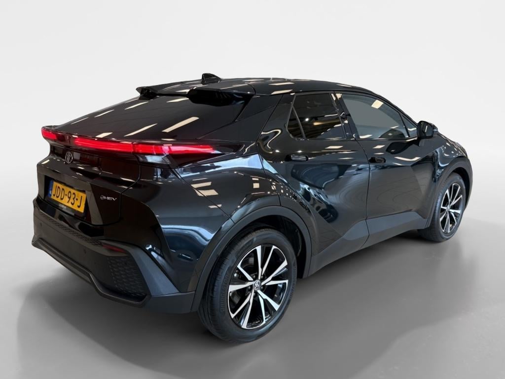 Toyota C-hr 1.8 hybrid 140 dyn
