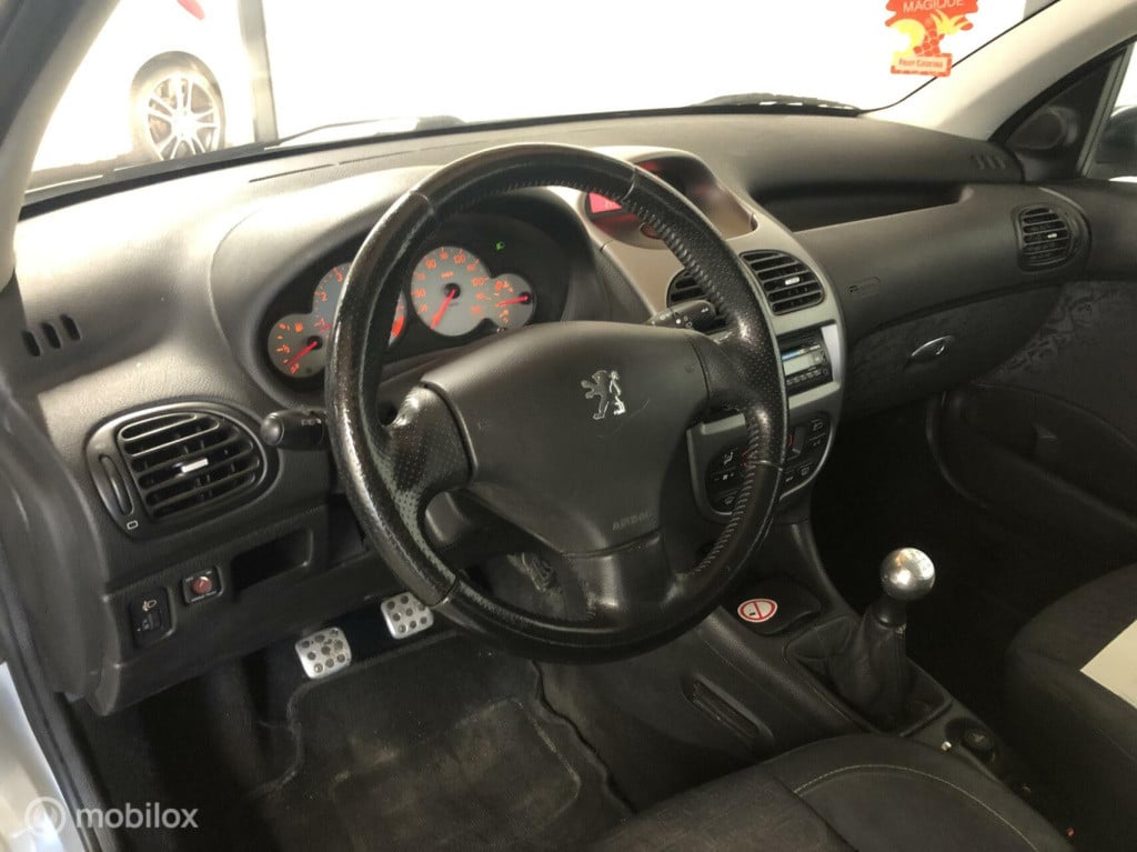 Peugeot 206 1.4-16v quiksilver