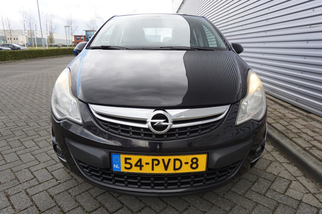 Opel Corsa 1.3 cdti ecoflex s/s edition airco / navi / cruise / lm velgen /