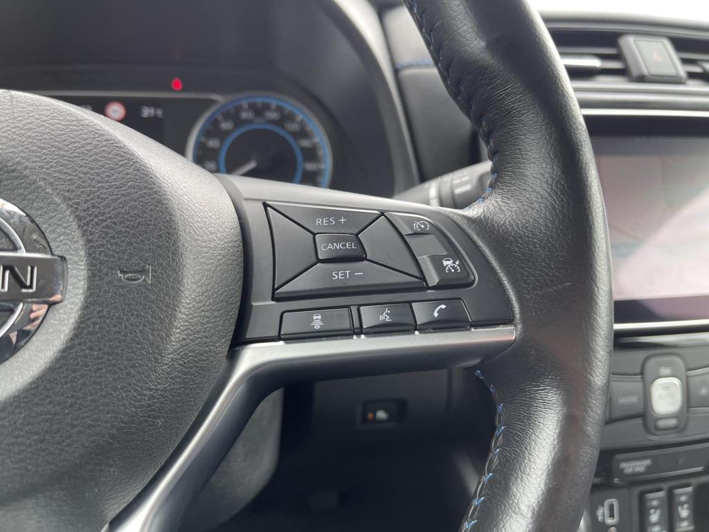 Nissan Leaf n-connecta 40 kwh soh 84% | navigatie | 360° camera | stuur- + 