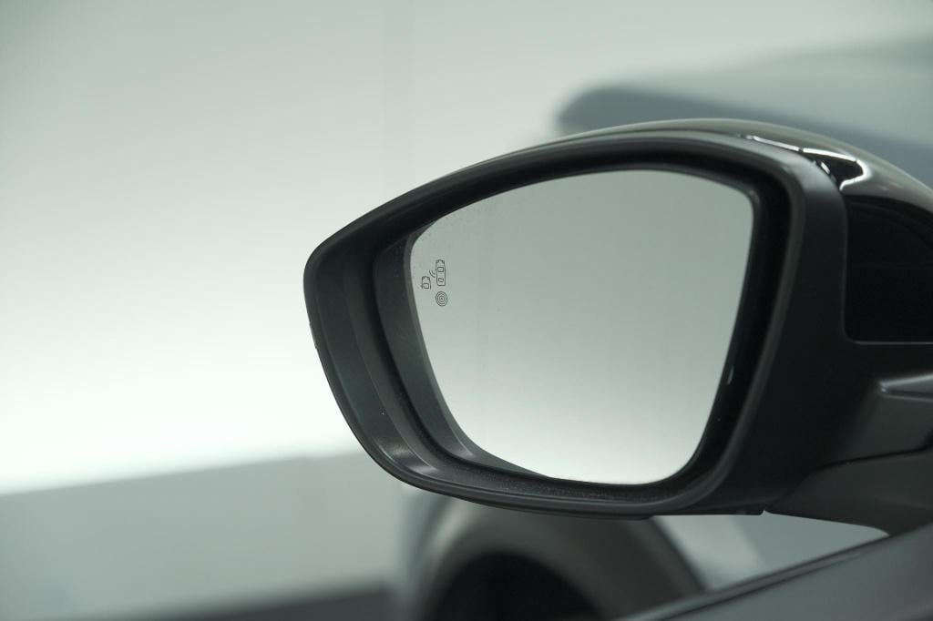 Peugeot 2008 puretech 130 eat8 gt-line | stoelverwarming | camera | dodehoe