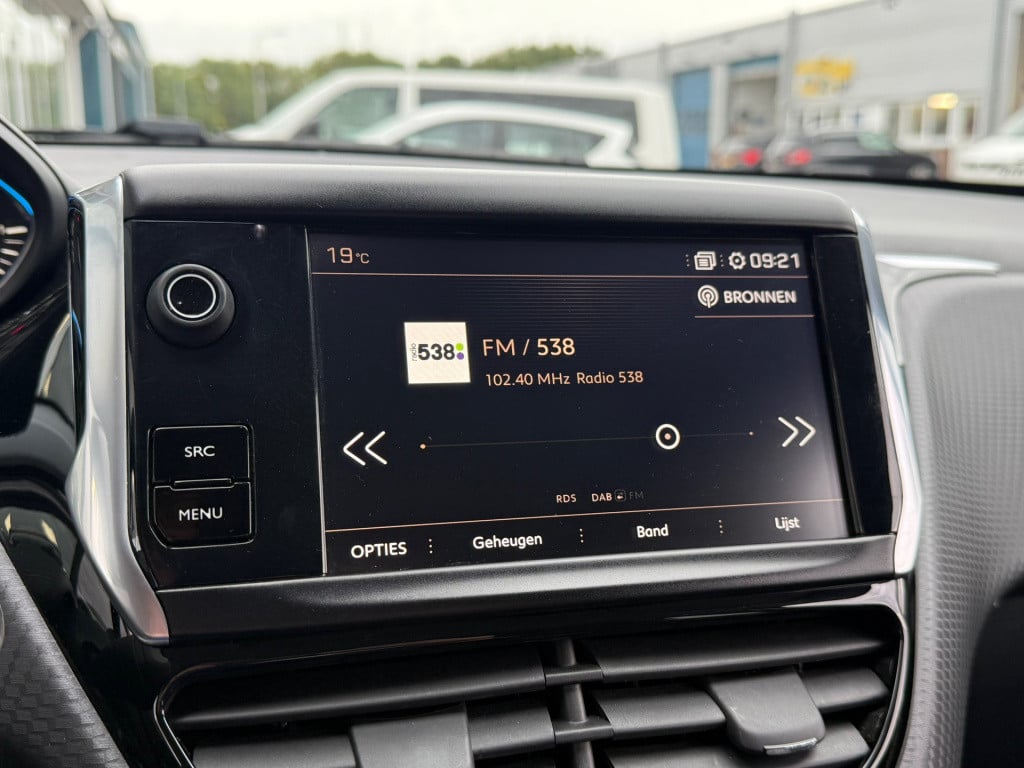 Peugeot 2008 1.2 puretech allure automaat