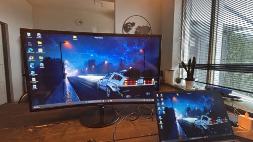 Samsung 32”curved (game monitor)TV