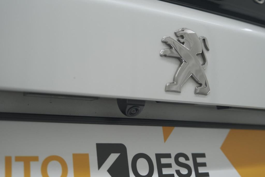 Peugeot 2008 puretech 130 eat8 allure | camera | navigatie | parkeersensore