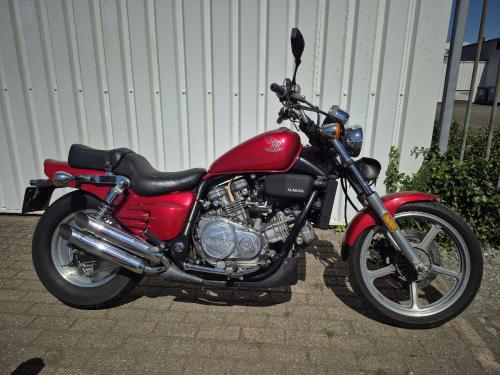 Honda Supermagna VF700c, stoere chopper