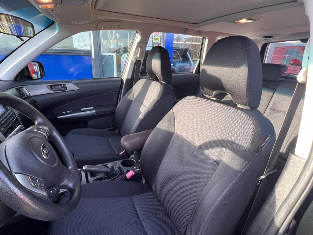 Subaru Forester 2.0 xs 40 year edition, panodak, trekhaak enz...