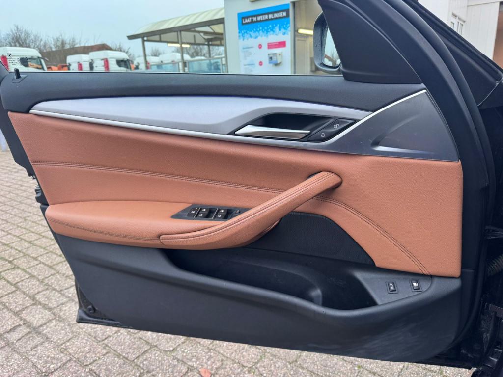 BMW 5 Serie 530e high executive