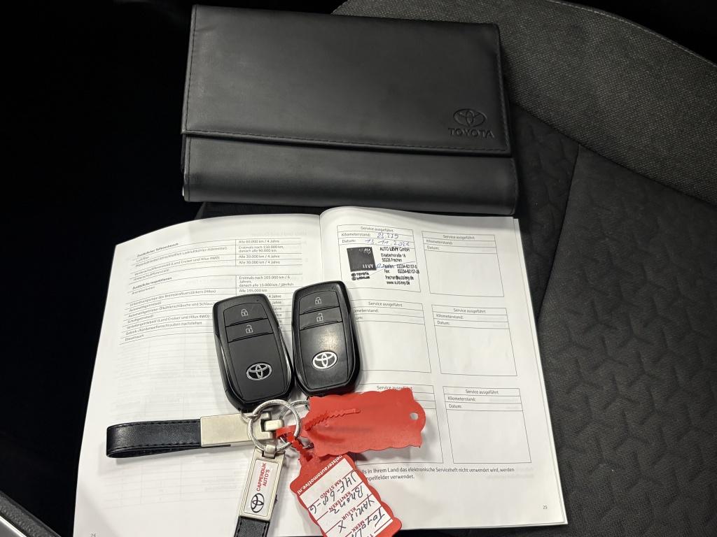 Toyota Yaris Cross 1.5 hybrid dynamic | stoel en stuurverwarming | bsm | te