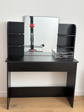 Zwarte kaptafel zo goed als nieuw