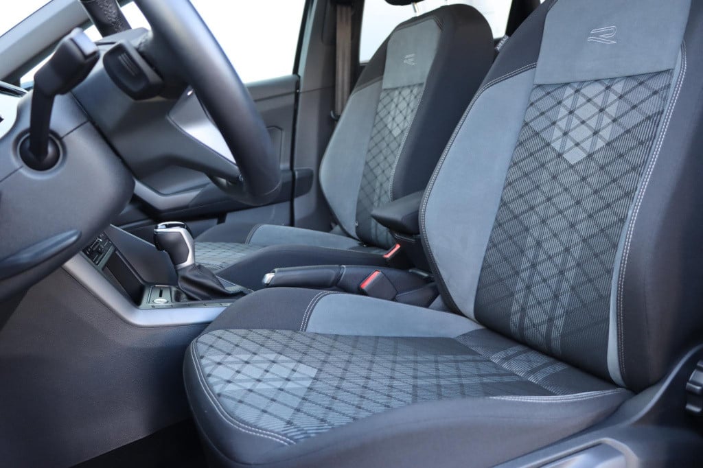 Volkswagen Taigo 1.0 tsi dsg r-line business