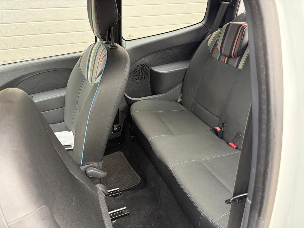 Renault Twingo 1.2 16v parisienne/150.000 nap/airco/zwart dak/