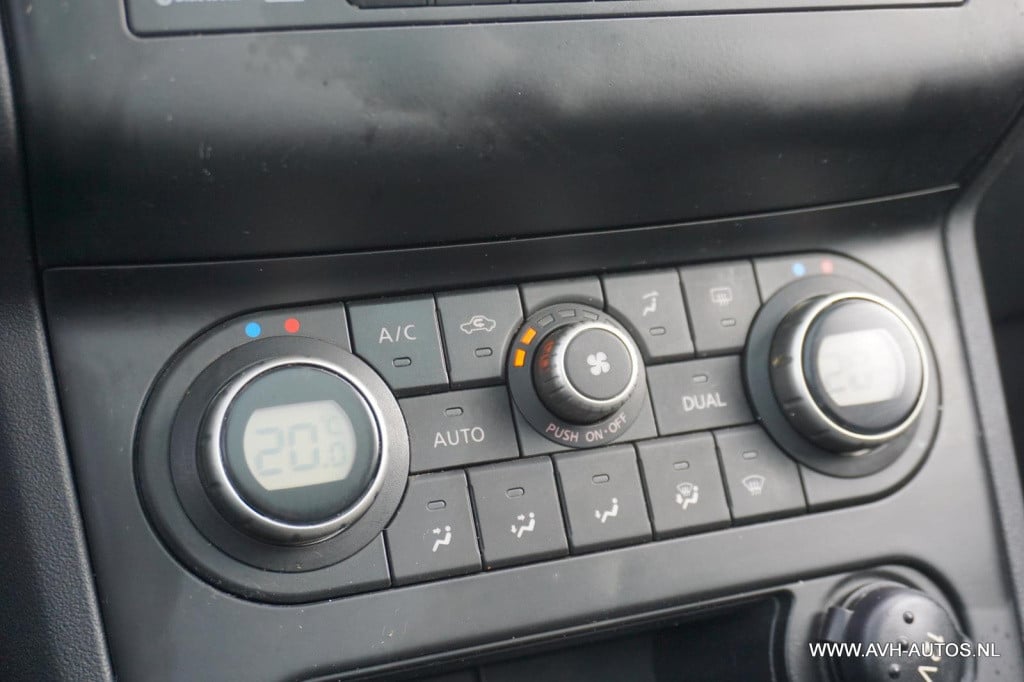 Nissan Qashqai 2.0 connect edition, lpg!!