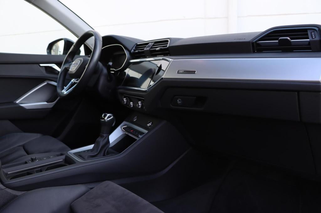 Audi Q3 35 tfsi pro line 150pk s-tronic