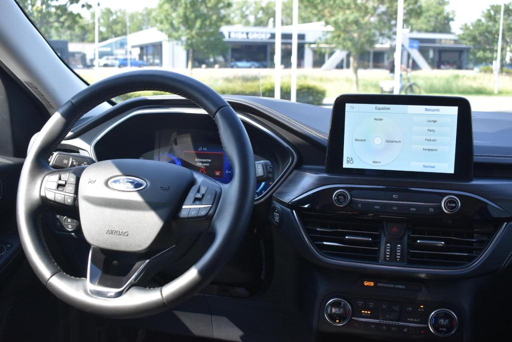 Ford Kuga 2.5 phev vignale | elektrisch wegklapbare trekhaak | climate cont