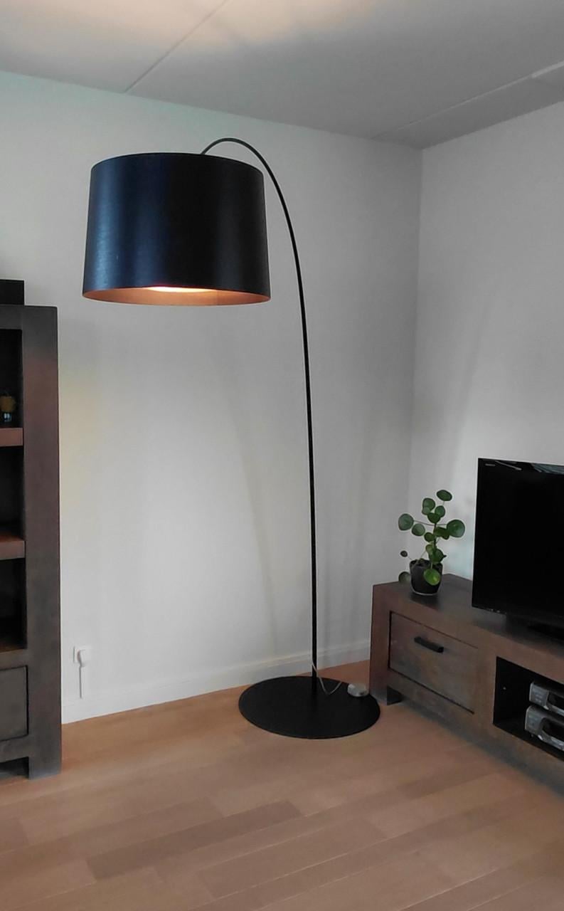Zwarte staande hanglamp