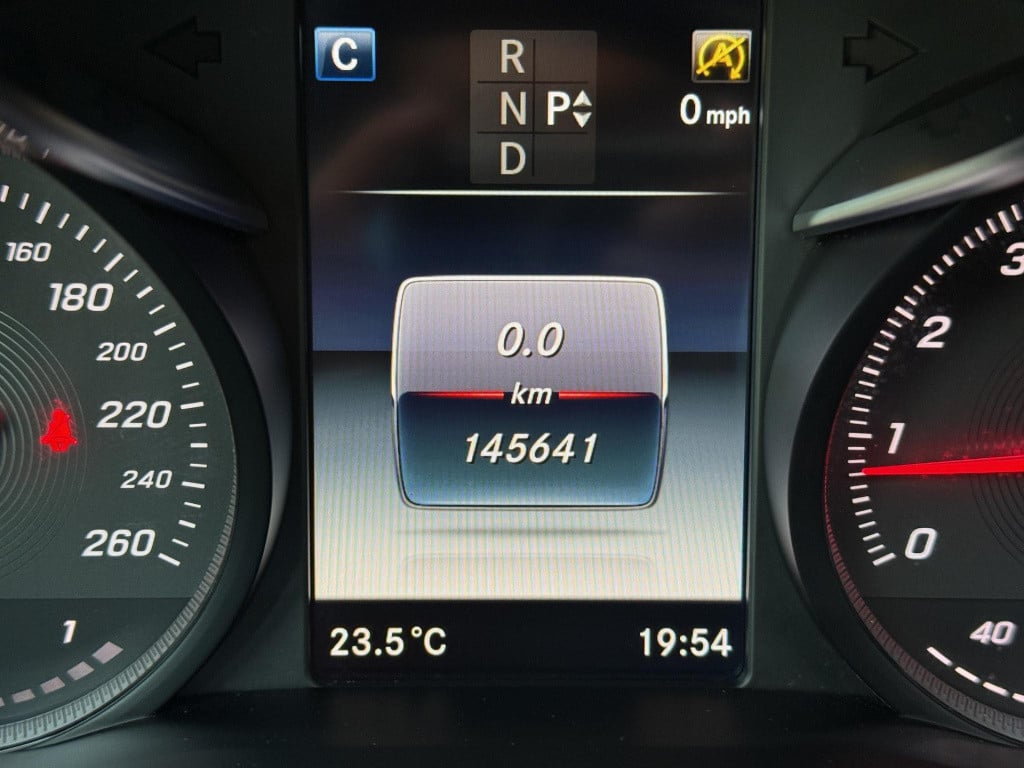 Mercedes-Benz Glc 250 4matic amg pano camera trekhaak