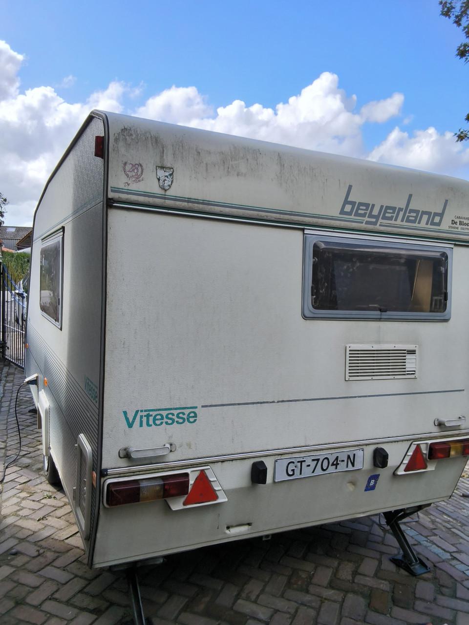 Caravan Beyerland 430 md met voortent