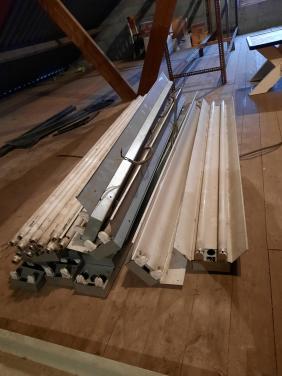 Partij professionele lichtbalken TL en nog heleboel losse buizen armaturen